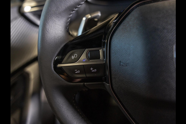 Peugeot 2008 1.2 Hybrid 136 Allure / 136pk / Dodehoek herkenning / Apple CarPlay / Adaptieve Cruise control /