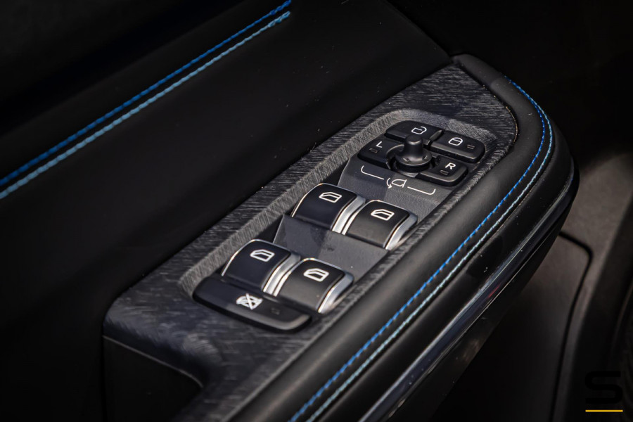 Lynk & Co 01 1.5|NAP|Pano|E-stoel|Cam|Black|FullOption|1eig