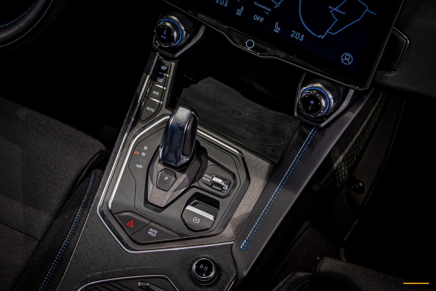 Lynk & Co 01 1.5|NAP|Pano|E-stoel|Cam|Black|FullOption|1eig