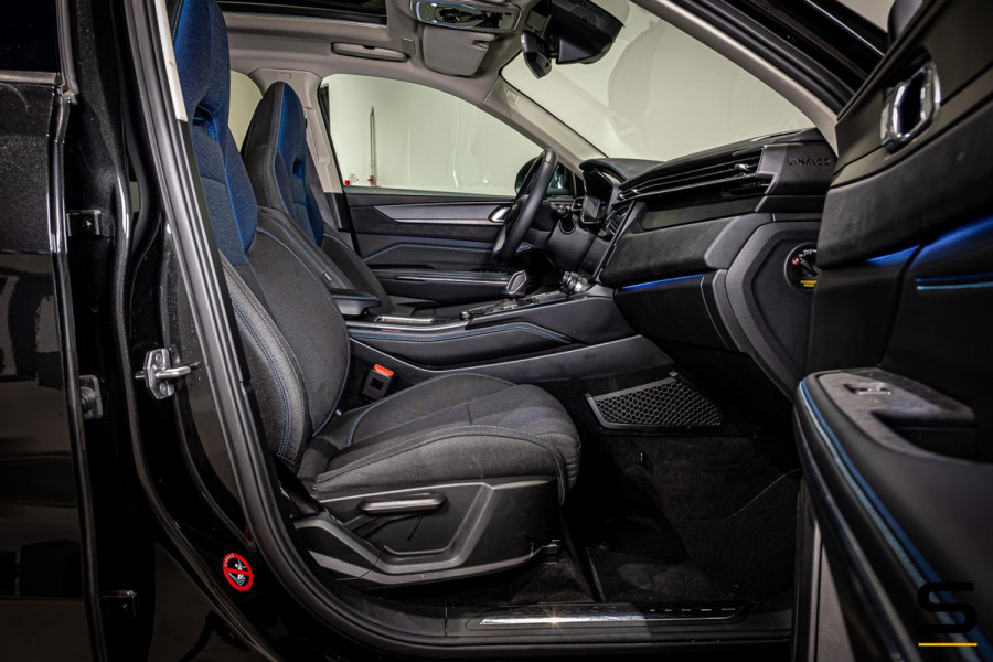 Lynk & Co 01 1.5|NAP|Pano|E-stoel|Cam|Black|FullOption|1eig