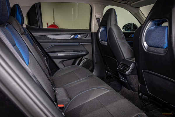 Lynk & Co 01 1.5|NAP|Pano|E-stoel|Cam|Black|FullOption|1eig