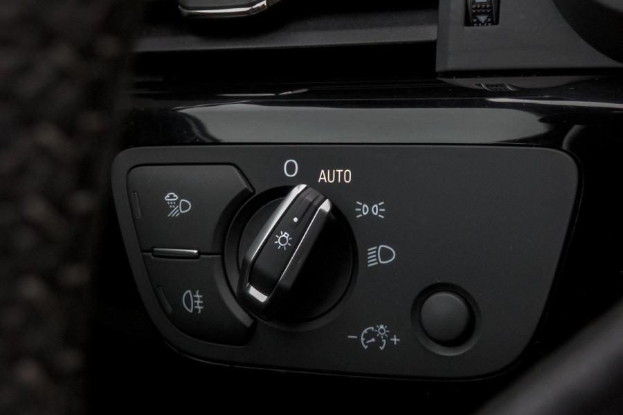 Audi A5 Sportback 2.0 TFSI MHEV Sport S-line Edition | SFEERVERLICHTING | STOELVERWARMING | BLACK OPTIC PAKKET