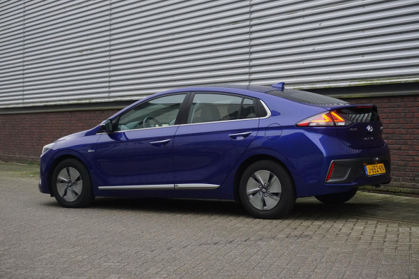 Hyundai IONIQ 1.6 GDi Hybrid Premium/Facelift/Leer/Camera/ Navi/Nieuwe banden!