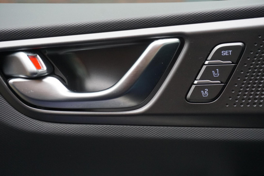 Hyundai IONIQ 1.6 GDi Hybrid Premium/Facelift/Leer/Camera/ Navi/Nieuwe banden!