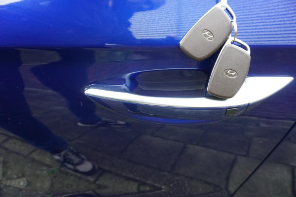 Hyundai IONIQ 1.6 GDi Hybrid Premium/Facelift/Leer/Camera/ Navi/Nieuwe banden!