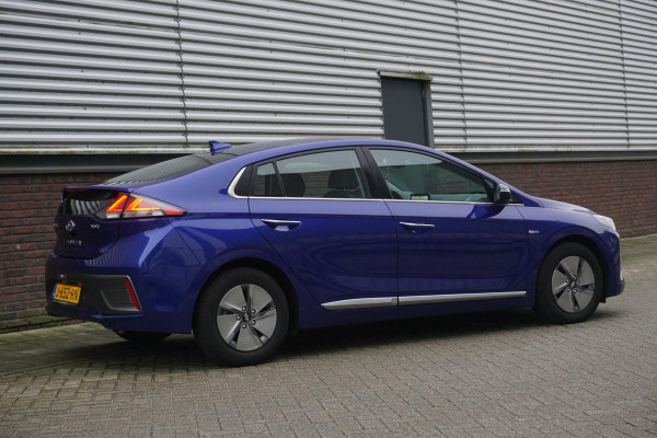 Hyundai IONIQ 1.6 GDi Hybrid Premium/Facelift/Leer/Camera/ Navi/Nieuwe banden!