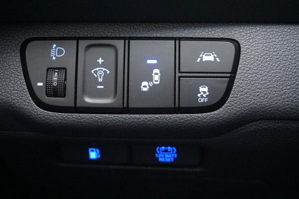 Hyundai IONIQ 1.6 GDi Hybrid Premium/Facelift/Leer/Camera/ Navi/Nieuwe banden!