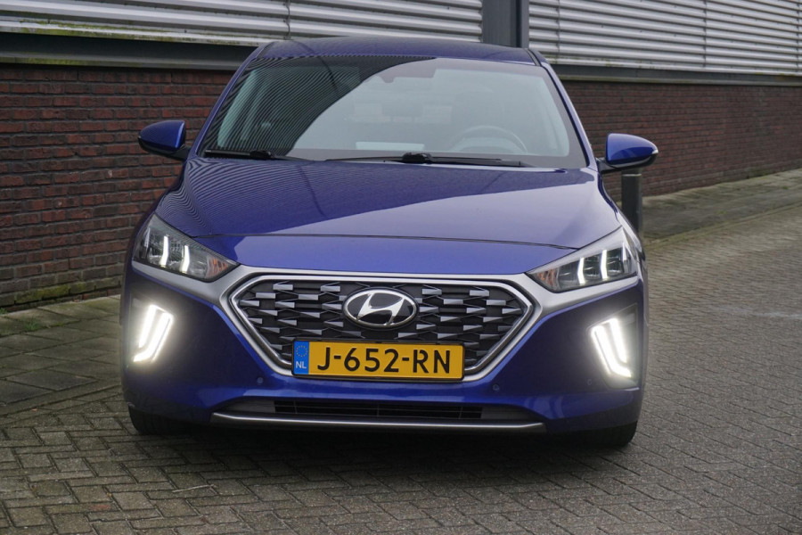Hyundai IONIQ 1.6 GDi Hybrid Premium/Facelift/Leer/Camera/ Navi/Nieuwe banden!
