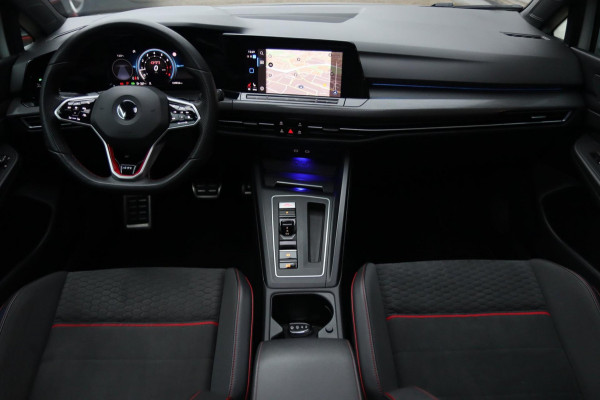 Volkswagen Golf 2.0 TSI GTI Clubsport / PANODAK / KEYLESS / IQ / ACC / CAMERA