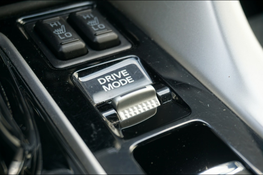 Mitsubishi Eclipse Cross PHEV Intense+ AUTOMAAT CARPLAY | CAMERA | HAAK | STOELVERW.