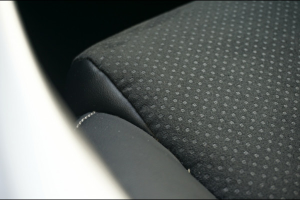 Mitsubishi Eclipse Cross PHEV Intense+ AUTOMAAT CARPLAY | CAMERA | HAAK | STOELVERW.