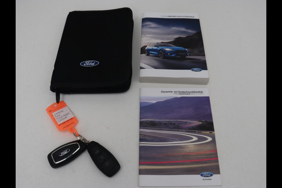 Ford Focus 1.5 EcoBoost Active | Stoel & stuurverwarming | Trekhaak | Camera | Adaptive cruise | Carplay | Navigatie | B&O Sound | Climate control | Keyless | Full LED | Park Assist