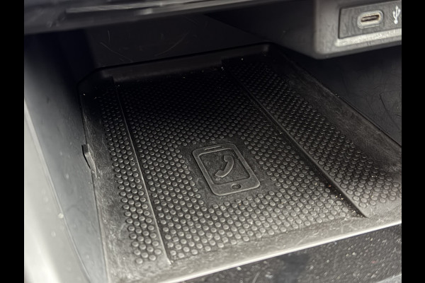 Volkswagen T-Cross 1.0 TSI Life / Adaptive Cruise / Carplay / Navigatie / Airco / Achteruitrij- camera /