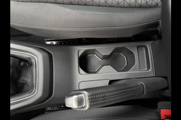 Volkswagen T-Cross 1.0 TSI Life / Adaptive Cruise / Carplay / Navigatie / Airco / Achteruitrij- camera /