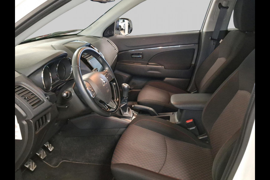 Mitsubishi ASX 1.6 Cleartec Connect Pro /Inc Trekhaak