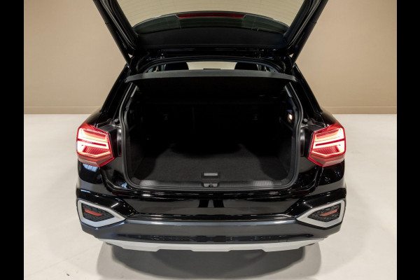 Audi Q2 35 TFSI Advanced edition / 150pk / Stoelverwarming / Keyless entry / Matrix LED / Adaptieve cruise control /