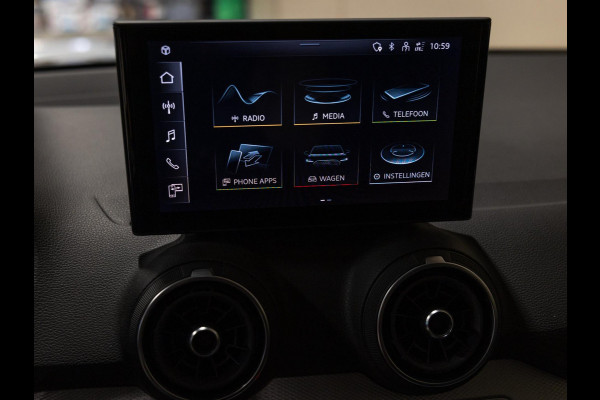 Audi Q2 35 TFSI Advanced edition / 150pk / Stoelverwarming / Keyless entry / Matrix LED / Adaptieve cruise control /