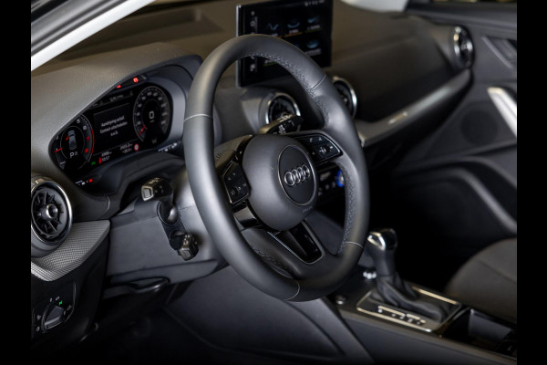 Audi Q2 35 TFSI Advanced edition / 150pk / Stoelverwarming / Keyless entry / Matrix LED / Adaptieve cruise control /