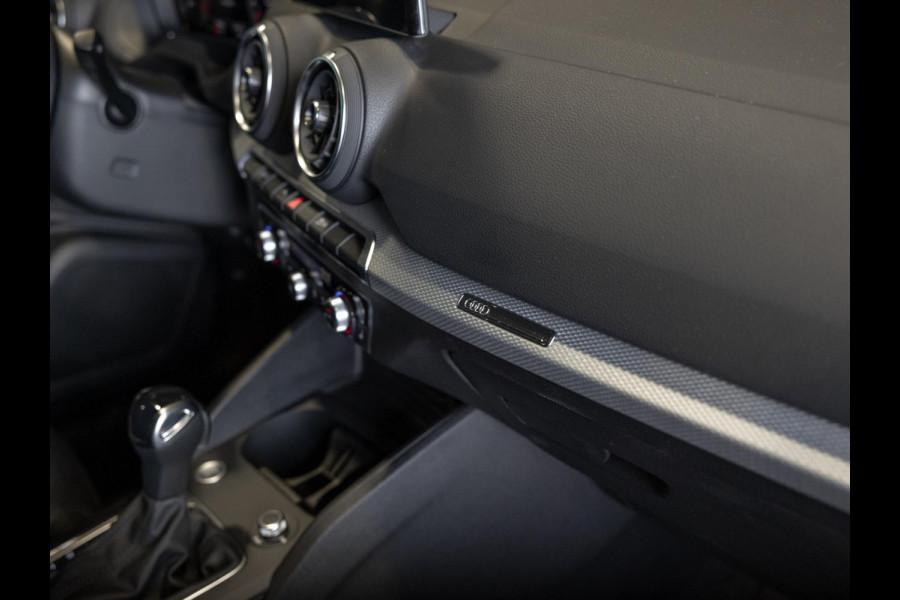 Audi Q2 35 TFSI Advanced edition / 150pk / Stoelverwarming / Keyless entry / Matrix LED / Adaptieve cruise control /