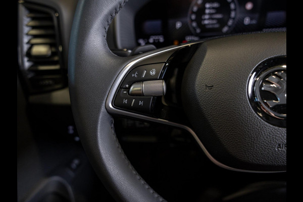 Škoda Karoq 1.5 TSI ACT Business Edition / 150pk / Achteruitrij camera / Stoelverwarming / Adaptieve cruise control /