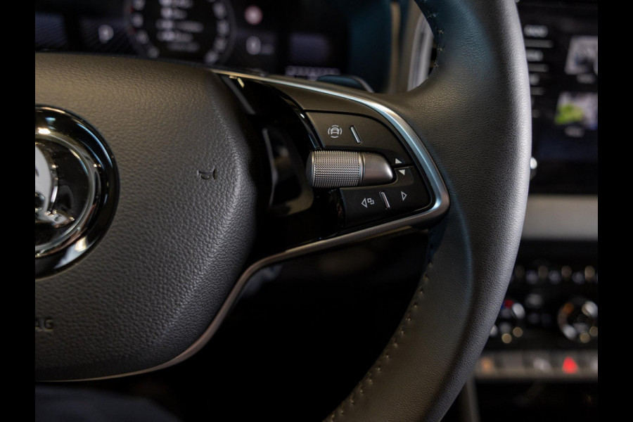 Škoda Karoq 1.5 TSI ACT Business Edition / 150pk / Achteruitrij camera / Stoelverwarming / Adaptieve cruise control /