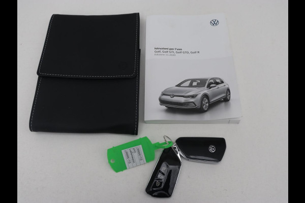 Volkswagen Golf 1.0 eTSI Life | Camera | Carplay | Navigatie | Sfeerverlichting | Parkeerhulp | Adaptive cruise | Digital Cockpit | Climate control | Bluetooth | Full LED
