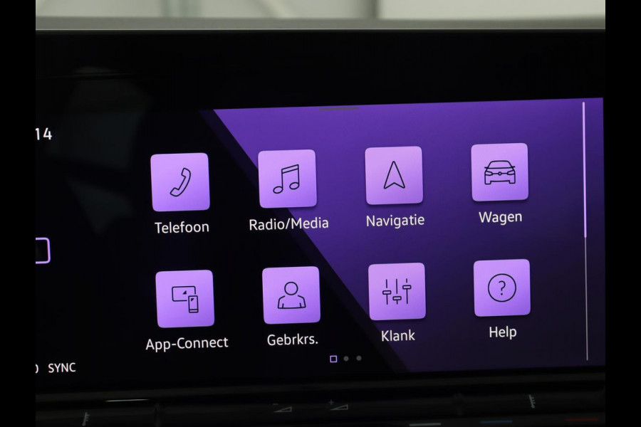 Volkswagen Golf 1.0 eTSI Life | Camera | Carplay | Navigatie | Sfeerverlichting | Parkeerhulp | Adaptive cruise | Digital Cockpit | Climate control | Bluetooth | Full LED