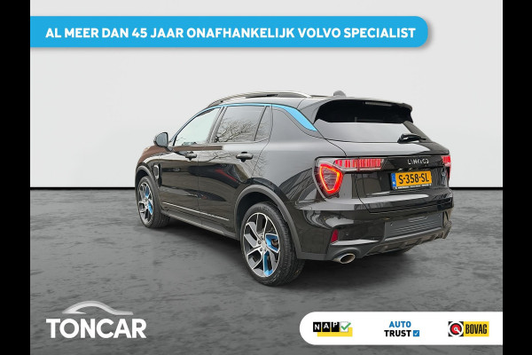 Lynk & Co 01 1.5 Plug in Hybrid 261pk | SkyRoof | 360° Camera | Climate Pack | Pilot Assist | Park Assist | Carplay Android auto