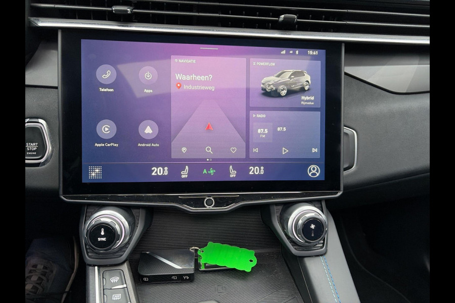 Lynk & Co 01 1.5 Plug in Hybrid 261pk | SkyRoof | 360° Camera | Climate Pack | Pilot Assist | Park Assist | Carplay Android auto