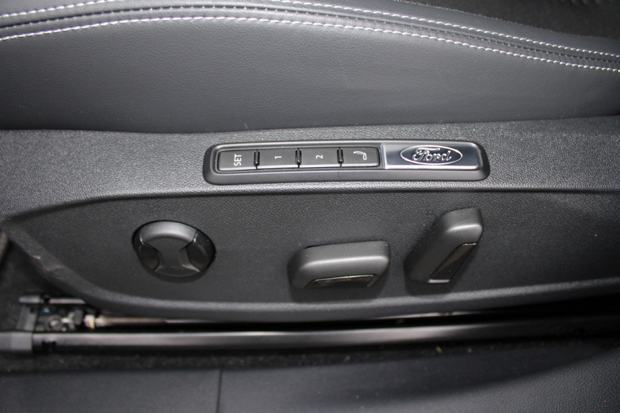 Ford Capri Extended Range RWD 77 kWh | Trekhaak | Head-Up | Winterpack | AGR