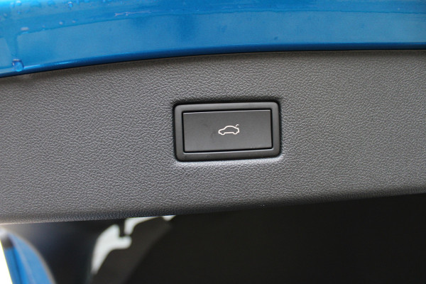 Ford Capri Extended Range RWD 77 kWh | Trekhaak | Head-Up | Winterpack | AGR