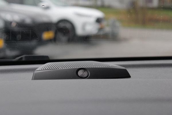 Ford Puma 1.0 EcoBoost 125 PK Hybrid Titanium X | Winterpack | Adaptieve Cruise Control | Massagestoelen | Electrische Achterklep | Camera | Climate Control | Navigatie | PDC V+A | BLIS