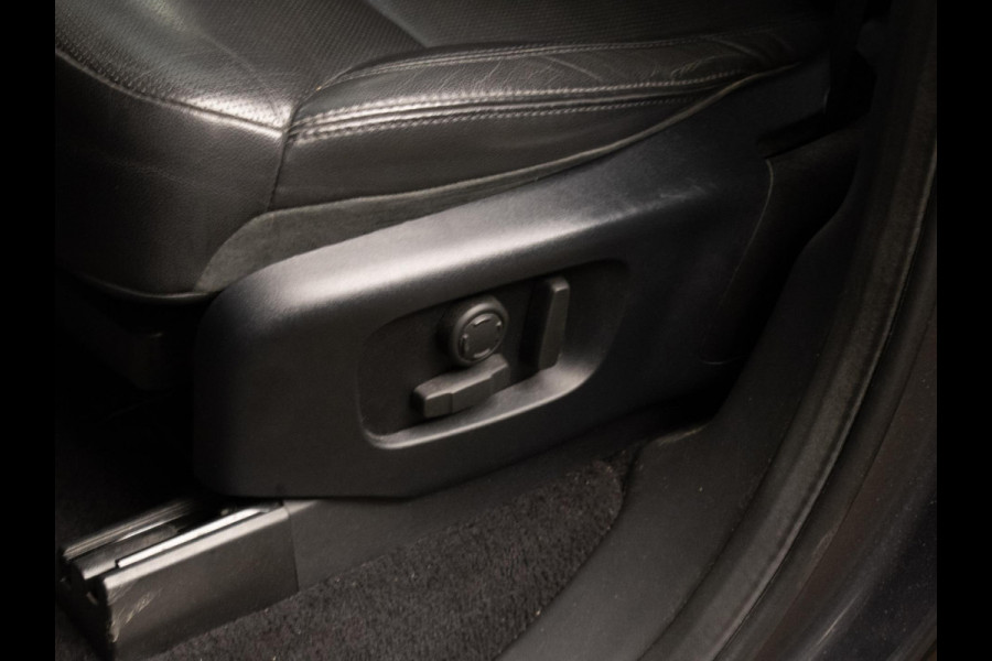 Land Rover Discovery 3.0 Td6 HSE Luxury Sport GRIJS KENTEKEN (PANORAMADAK,CAR PLAY,STOELVERWARMING,MERIDIAN AUDIO,CAMERA,PDC)