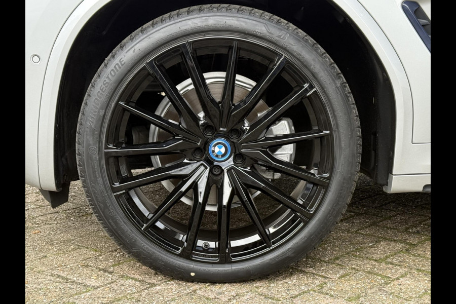 BMW X3 xDrive20i M SPORT | M SPORTSTOELEN | MEMORY STOELEN | PANORMA | TREKHAAK | CAMERA |