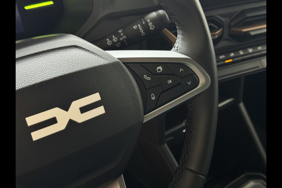 Dacia Duster 1.6 HYBRID EXTREME CAMERA CARLAY NAVI STOEL/STUUR/RUIT VERW. LED PDC