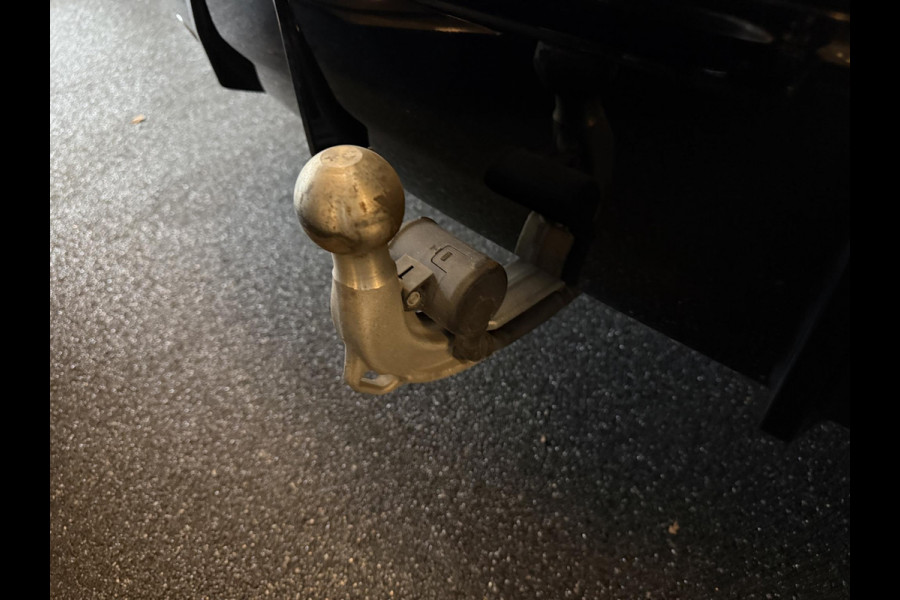 BMW 3 Serie Touring 330e M SPORT LCI | DRIVING PROFF. | TREKHAAK | 360 CAMERA | LEDER |