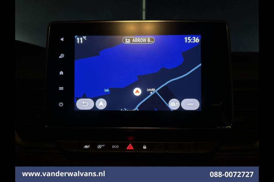 Renault Trafic 2.0 dCi 131pk L2H1 Euro6 Airco | Navigatie | LED | Cruisecontrol | 2500kg Trekhaak Parkeersensoren, Bijrijdersbank