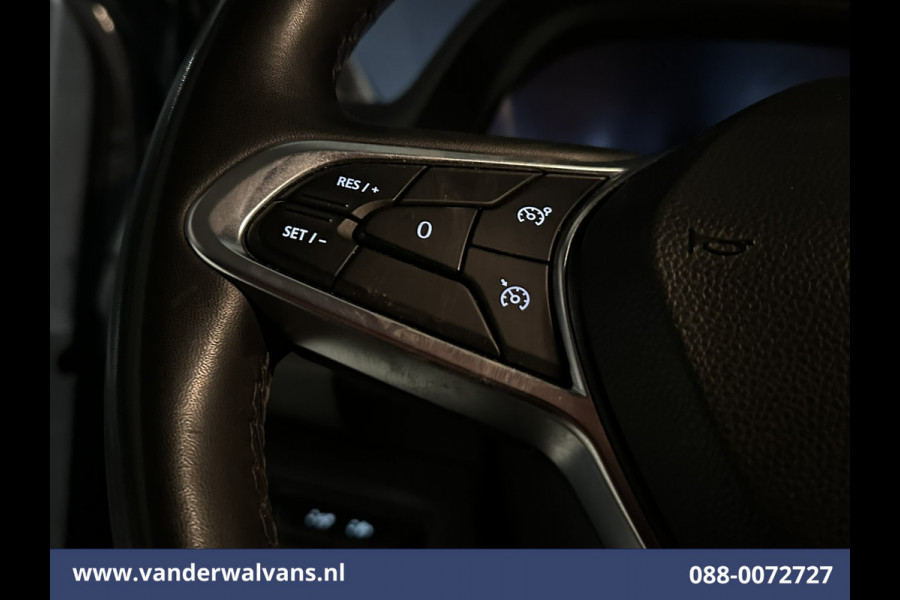 Renault Trafic 2.0 dCi 131pk L2H1 Euro6 Airco | Navigatie | LED | Cruisecontrol | 2500kg Trekhaak Parkeersensoren, Bijrijdersbank