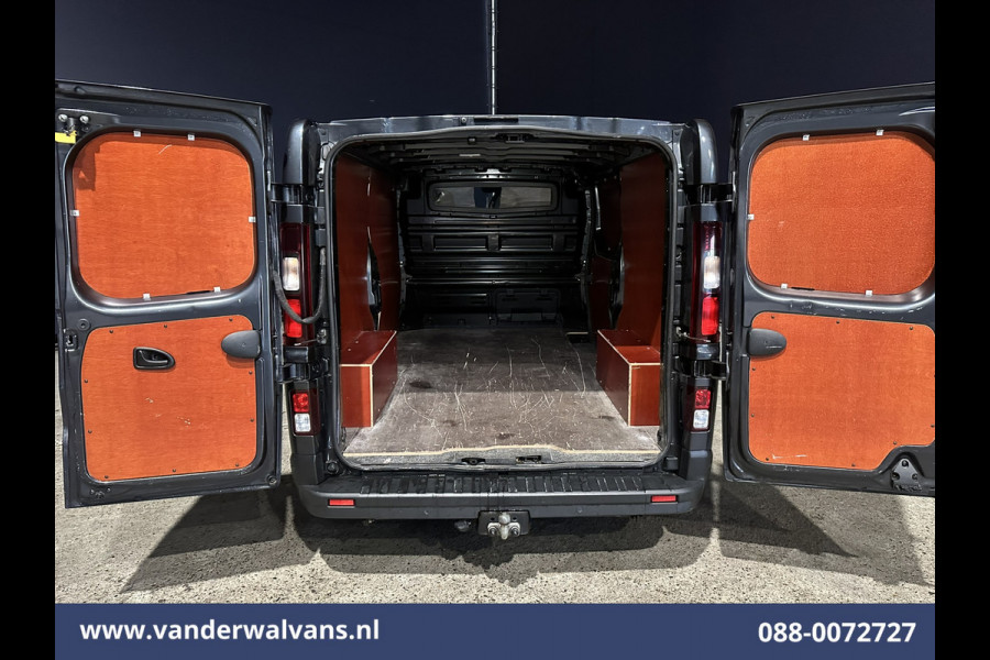 Renault Trafic 2.0 dCi 131pk L2H1 Euro6 Airco | Navigatie | LED | Cruisecontrol | 2500kg Trekhaak Parkeersensoren, Bijrijdersbank