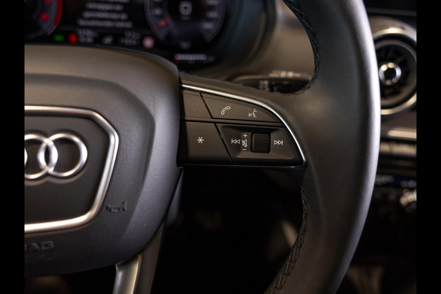 Audi Q2 35 TFSI Advanced edition / 150pk / Stoelverwarming / Keyless entry / Matrix LED / Adaptieve cruise control /