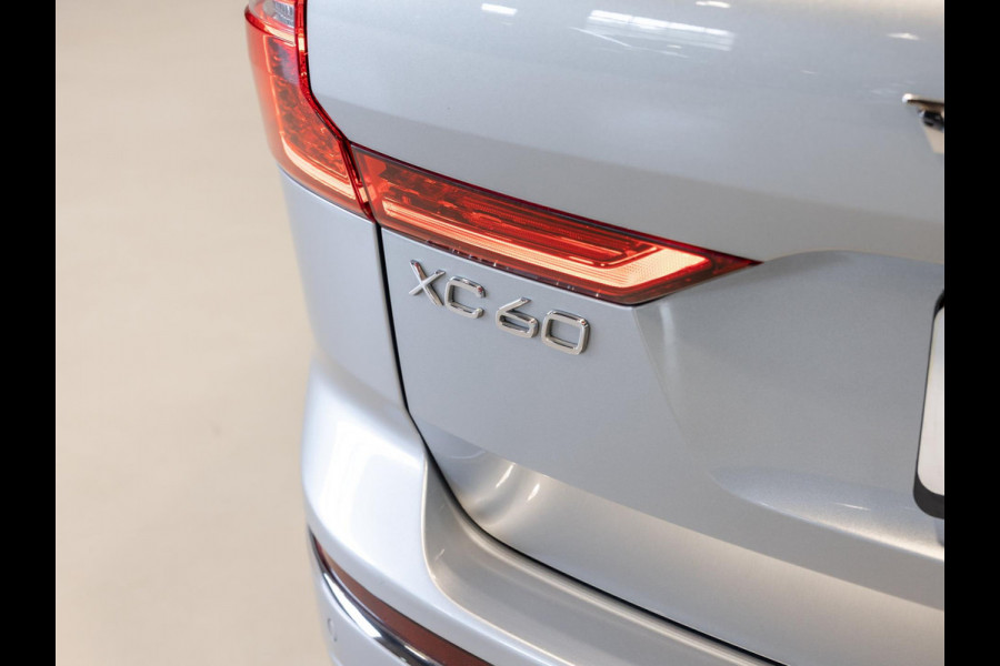 Volvo XC60 2.0 T8 Twin Engine AWD Inscription / 407pk / ERAD vervangen / Trekhaak / Panorama dak / Stoelverwarming /