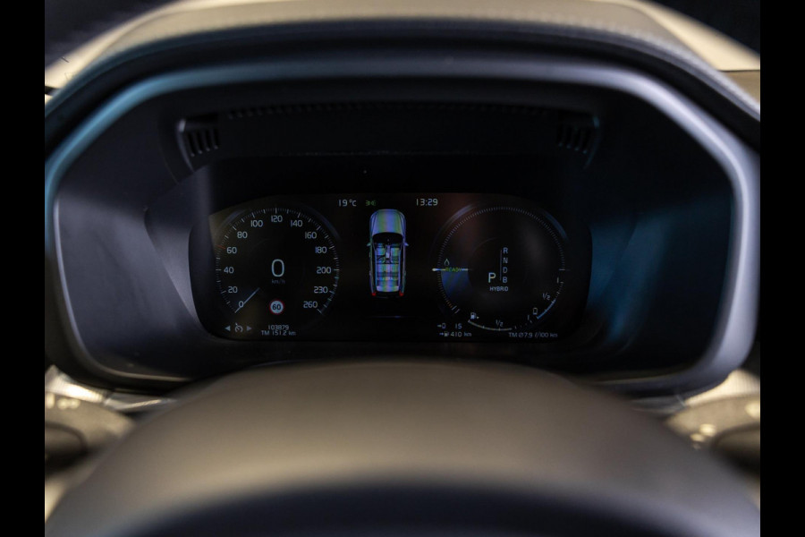 Volvo XC60 2.0 T8 Twin Engine AWD Inscription / 407pk / ERAD vervangen / Trekhaak / Panorama dak / Stoelverwarming /