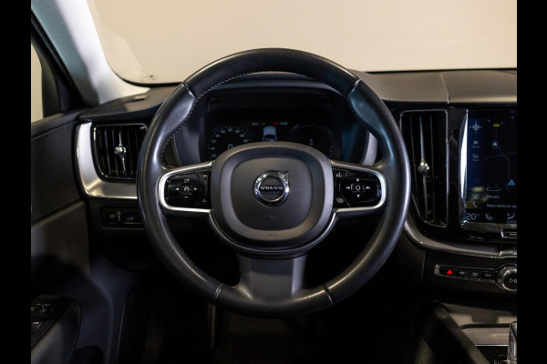 Volvo XC60 2.0 T8 Twin Engine AWD Inscription / 407pk / ERAD vervangen / Trekhaak / Panorama dak / Stoelverwarming /