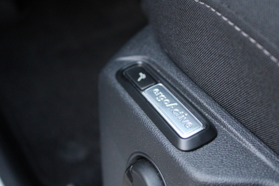 Volkswagen Tiguan Allspace 1.5 TSI Highline Business R | BTW | PANO | HUD | CAMERA | ACC | STOELVERWARMING |