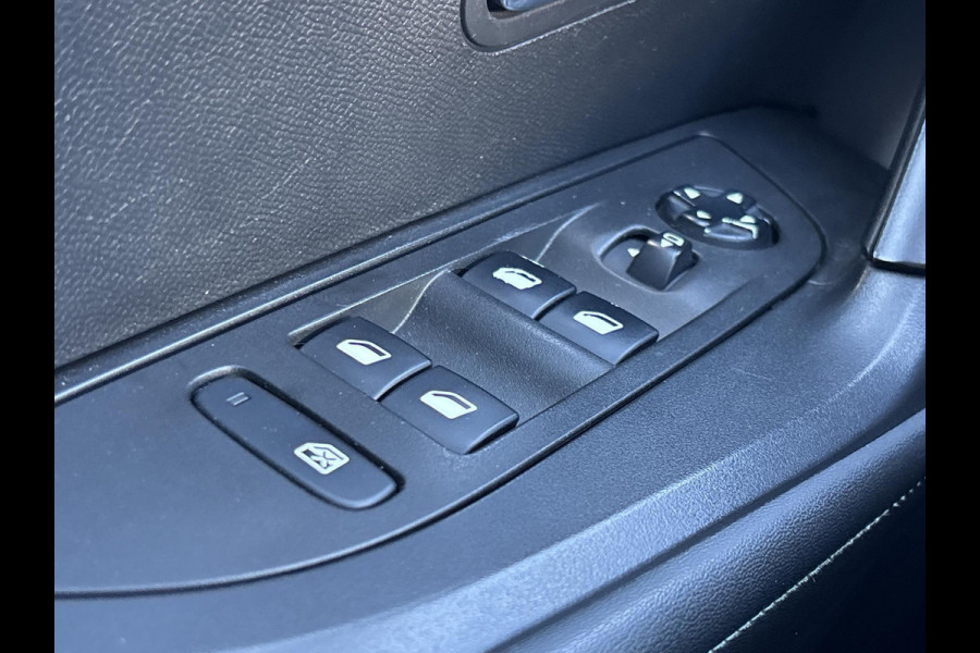 Peugeot 2008 1.2 PureTech Blue Lease Allure | nieuwe distributierem