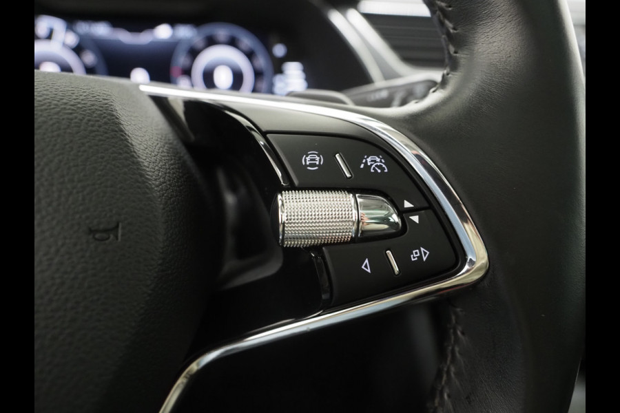 Škoda Superb Combi 1.4 TSI iV Style | Panoramadak | Canton | Trekhaak | 360 | Keyless | Adaptive Cruise | Carplay