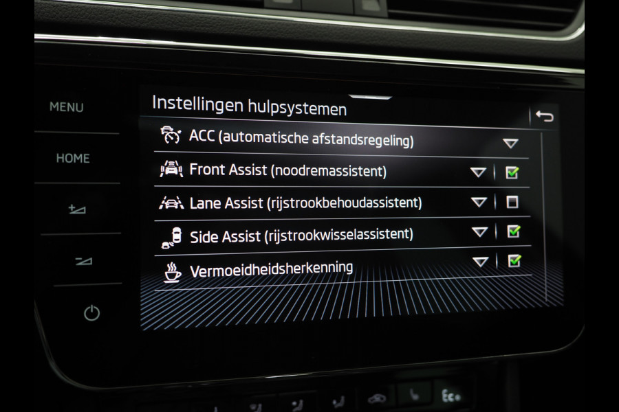 Škoda Superb Combi 1.4 TSI iV Style | Panoramadak | Canton | Trekhaak | 360 | Keyless | Adaptive Cruise | Carplay
