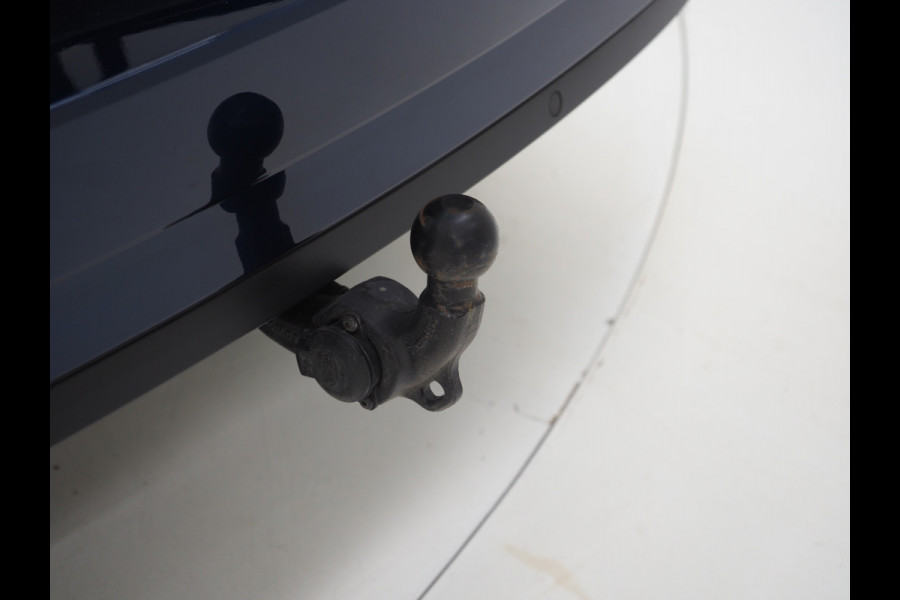 Škoda Superb Combi 1.4 TSI iV Style | Panoramadak | Canton | Trekhaak | 360 | Keyless | Adaptive Cruise | Carplay