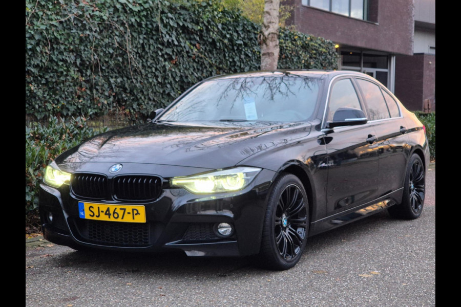 BMW 3-serie 320i M Sport Ed Apple CarPlay Trekhaak Camera Line Assist Shadow Executive