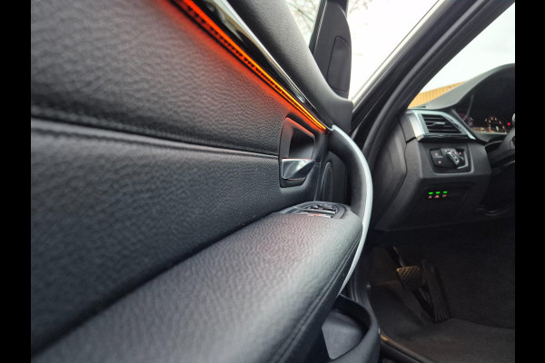 BMW 3-serie 320i M Sport Ed Apple CarPlay Trekhaak Camera Line Assist Shadow Executive